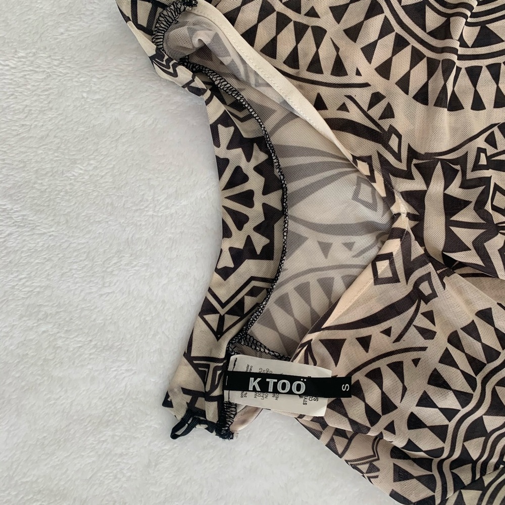 Mesh Patterned Body Suit - Picture 14 of 16